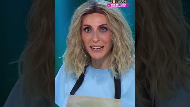 Юлия Высоцкая и Ивлев сцепились на кухне Шоу "Звëзды" #высоцкая #звезды #смех #шортс #юмор #ивлев Юлия Высоцкая и Ивлев сцепились на кухне Шоу "Звëзды" #высоцкая #звезды #смех #шортс #юмор #ивлев
