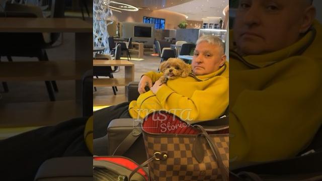 Лариса Гузеева в аэропорту с семьёй ️ Лариса Гузеева в аэропорту с семьёй ️