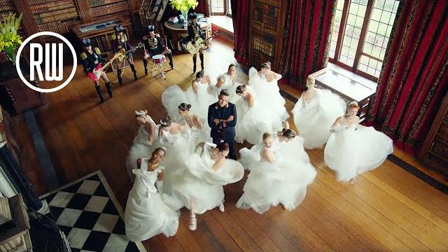 Robbie Williams | Party Like A Russian (Official Video) Robbie Williams | Party Like A Russian (Official Video)