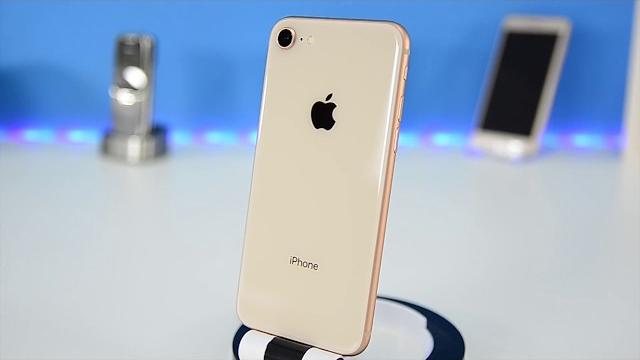 В чем причина популярности IPhone? В чем причина популярности IPhone?
