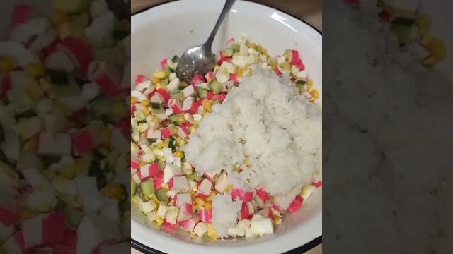 Крабовый салат с рисом #рекомендации #еда #закуски #салат #крабовыйсалат#едаялюблютебя Крабовый салат с рисом #рекомендации #еда #закуски #салат #крабовыйсалат#едаялюблютебя