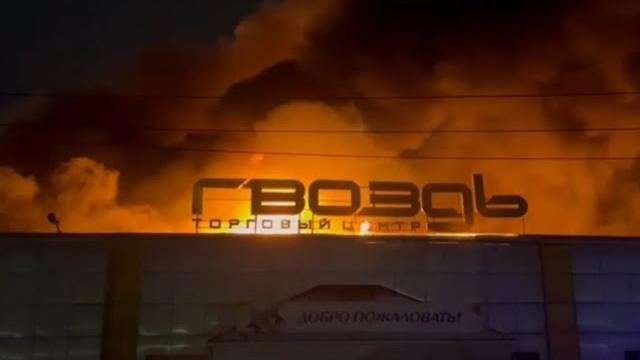 В Улан-Удэ сгорел самый крупный мебельный магазин "Гвоздь". Самый крупный в 2023 году пожар. В Улан-Удэ сгорел самый крупный мебельный магазин "Гвоздь". Самый крупный в 2023 году пожар.