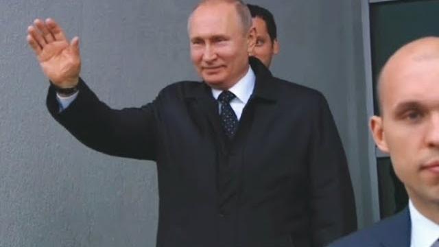 Putin is waving goodbye #shorts #putin #goodbye Putin is waving goodbye #shorts #putin #goodbye