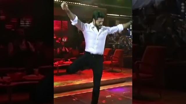 ️Burak Özçivit muhteşem dansçıБурак Озчивит потрясающий танцор#shorts #youtubeshorts #dance #love ️Burak Özçivit muhteşem dansçıБурак Озчивит потрясающий танцор#shorts #youtubeshorts #dance #love