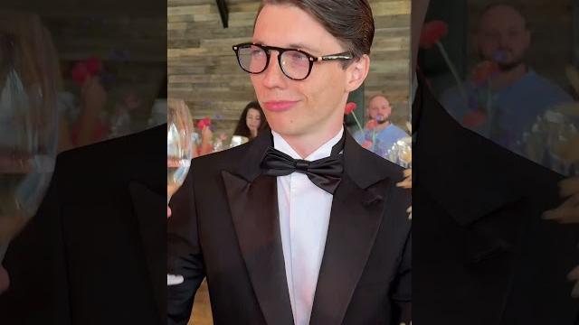Тот самый гость на свадьбе… #shorts #глазунов2024 #свадьба #юмор Тот самый гость на свадьбе… #shorts #глазунов2024 #свадьба #юмор
