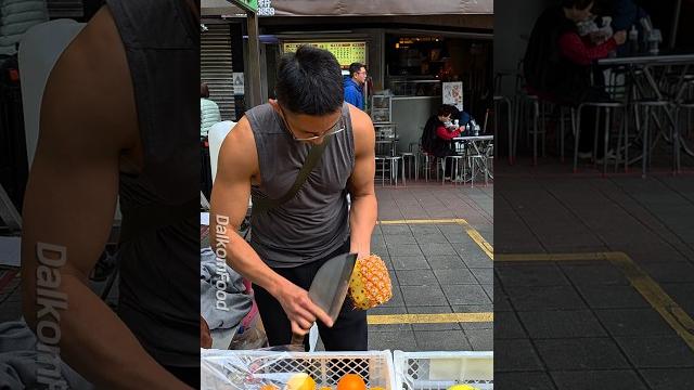 Amazing! Taiwanese Pineapple Cutting Master Amazing! Taiwanese Pineapple Cutting Master