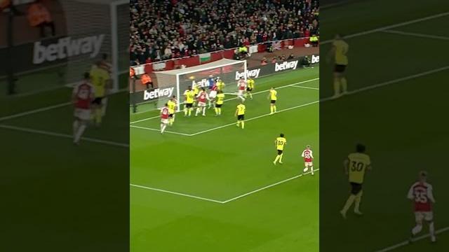 Saliba scores a close range header against Burnley! Saliba scores a close range header against Burnley!