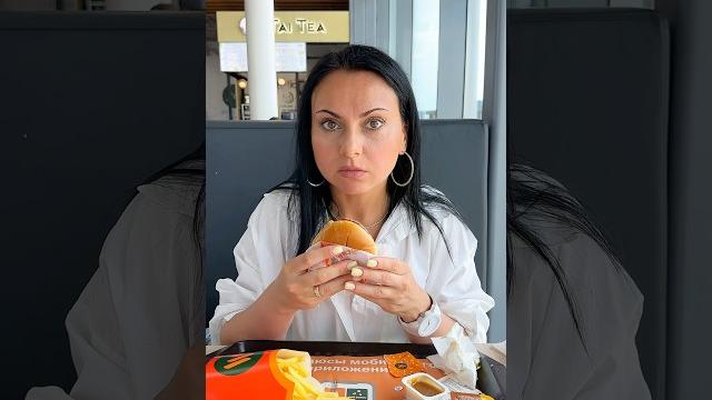 С женщинами так нельзя! Смешное видео. #shorts С женщинами так нельзя! Смешное видео. #shorts