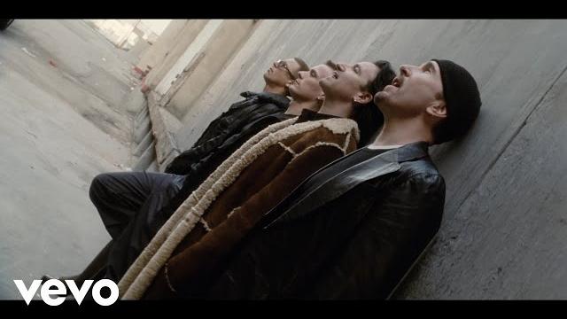 U2 - Stuck In A Moment You Can't Get Out Of (Official Music Video) U2 - Stuck In A Moment You Can't Get Out Of (Official Music Video)